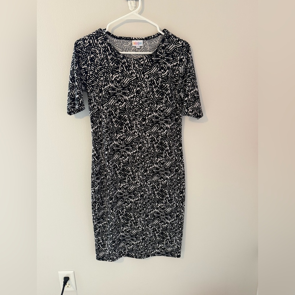 LuLaRoe Black and White Sheath Midi Dress